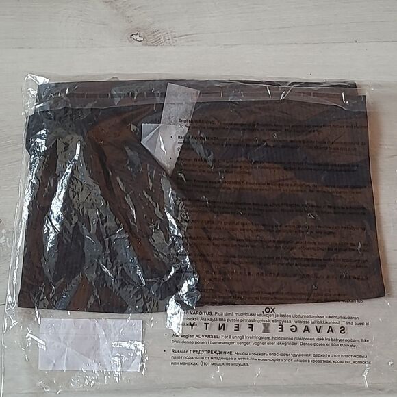 Savage Fenty Xssential Heavy Rib Logo Bike Short Black M NWT in packaging - Picture 7 of 7